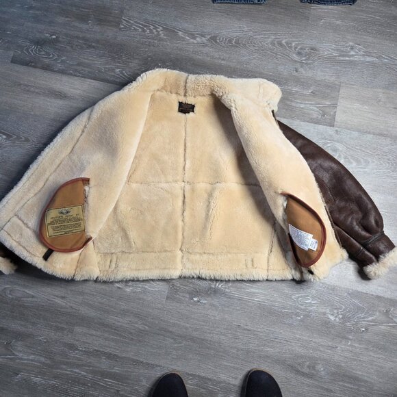 NWT Cockpit USA B-3 Shearling Sheepskin Bomber Jacket – WWII Style - Size 44 - Picture 4 of 13
